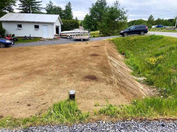 We Offer Complete Solutions for Purification Field and Septic Tank Installation.